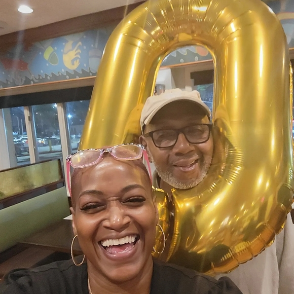 Meet your Posher, Stacey - Picture 3 of 5